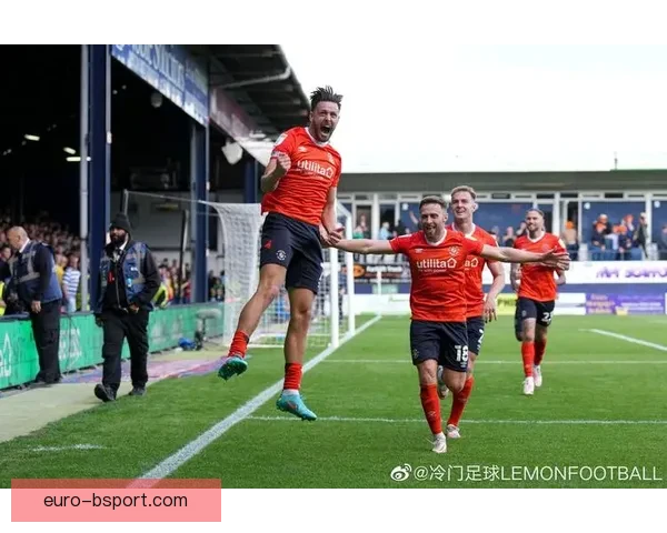 卢顿主场顽强逼平利物浦 差点上演英超最大冷门